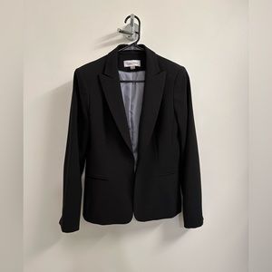 Calvin Klein women’s blazer size 6. Worn a few times, but in great condition.